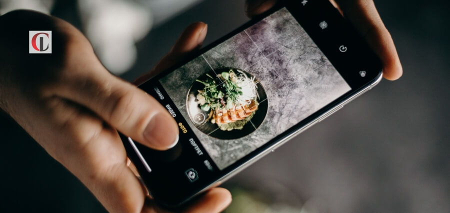 The Delicious Era of Food Blogging and Food Vlogging